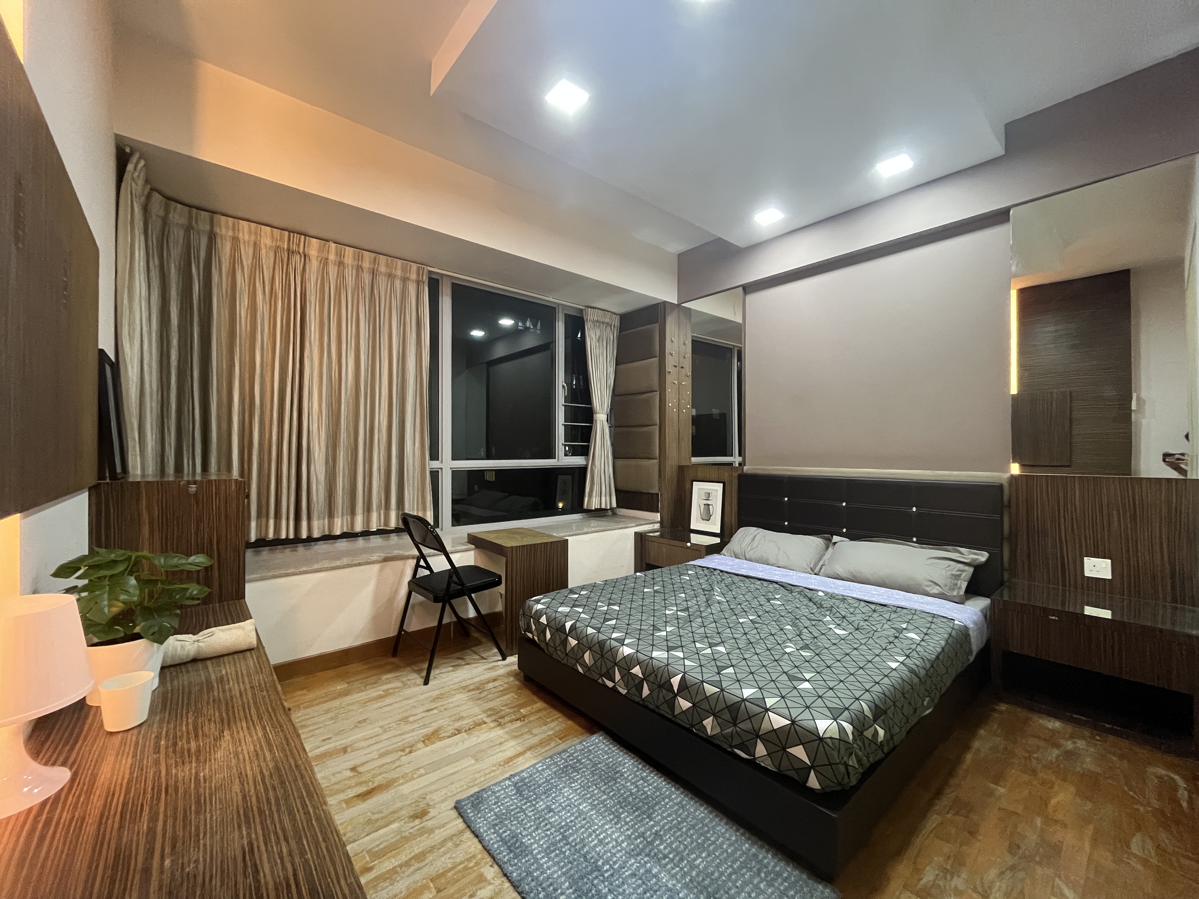 Lakeholmz room photo