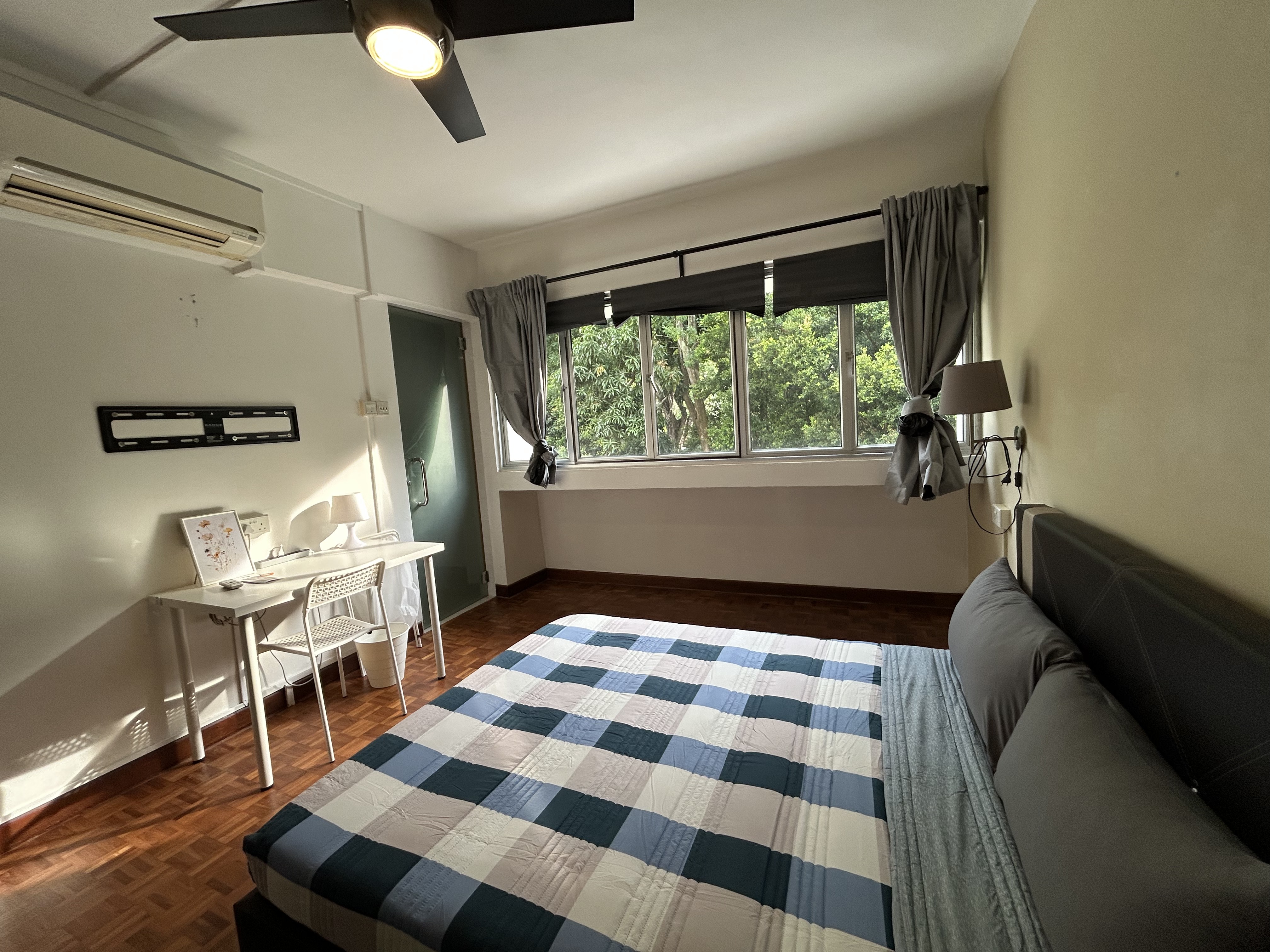 Ivory Heights room photo