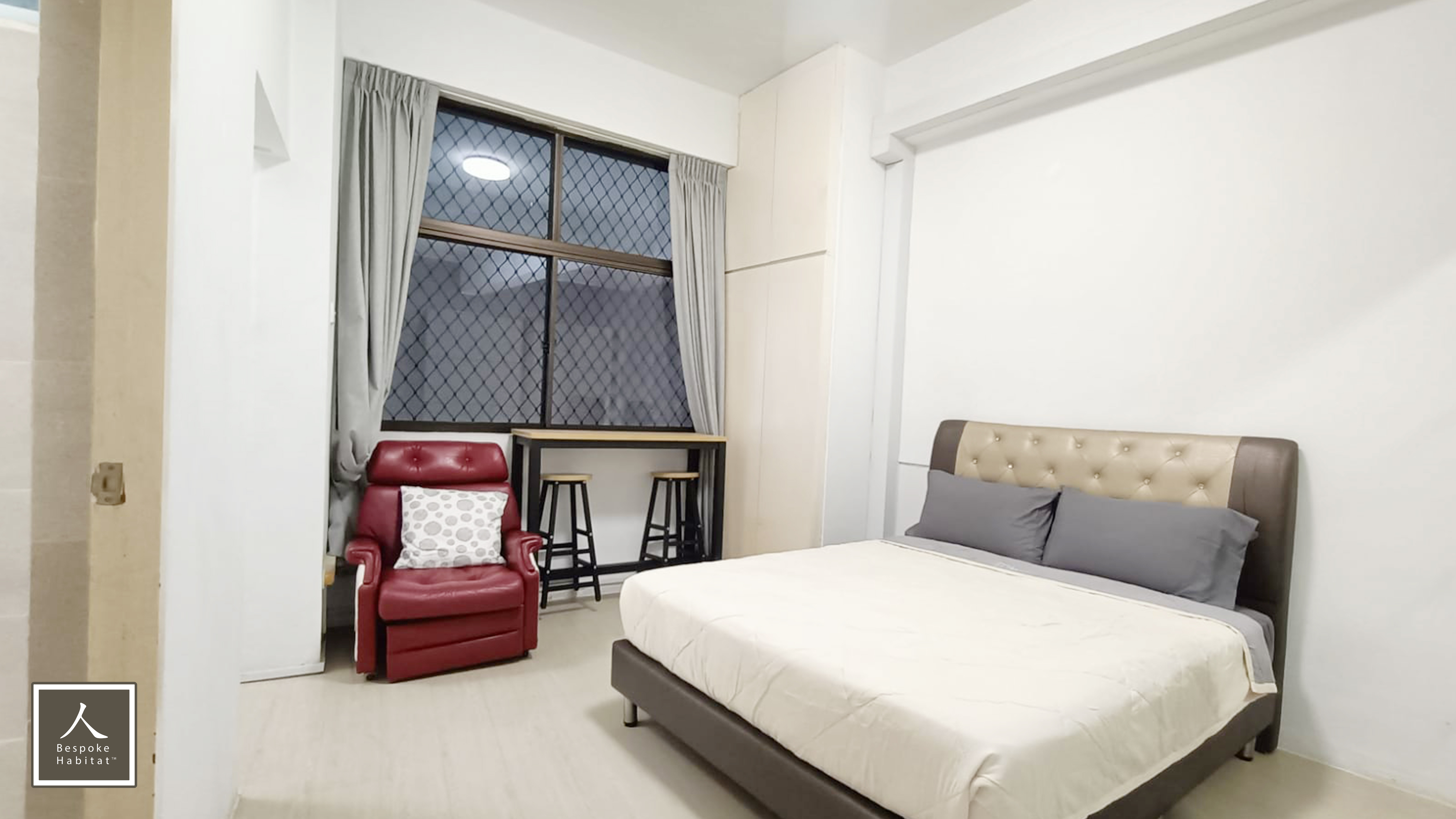Lakepoint Condominium room photo