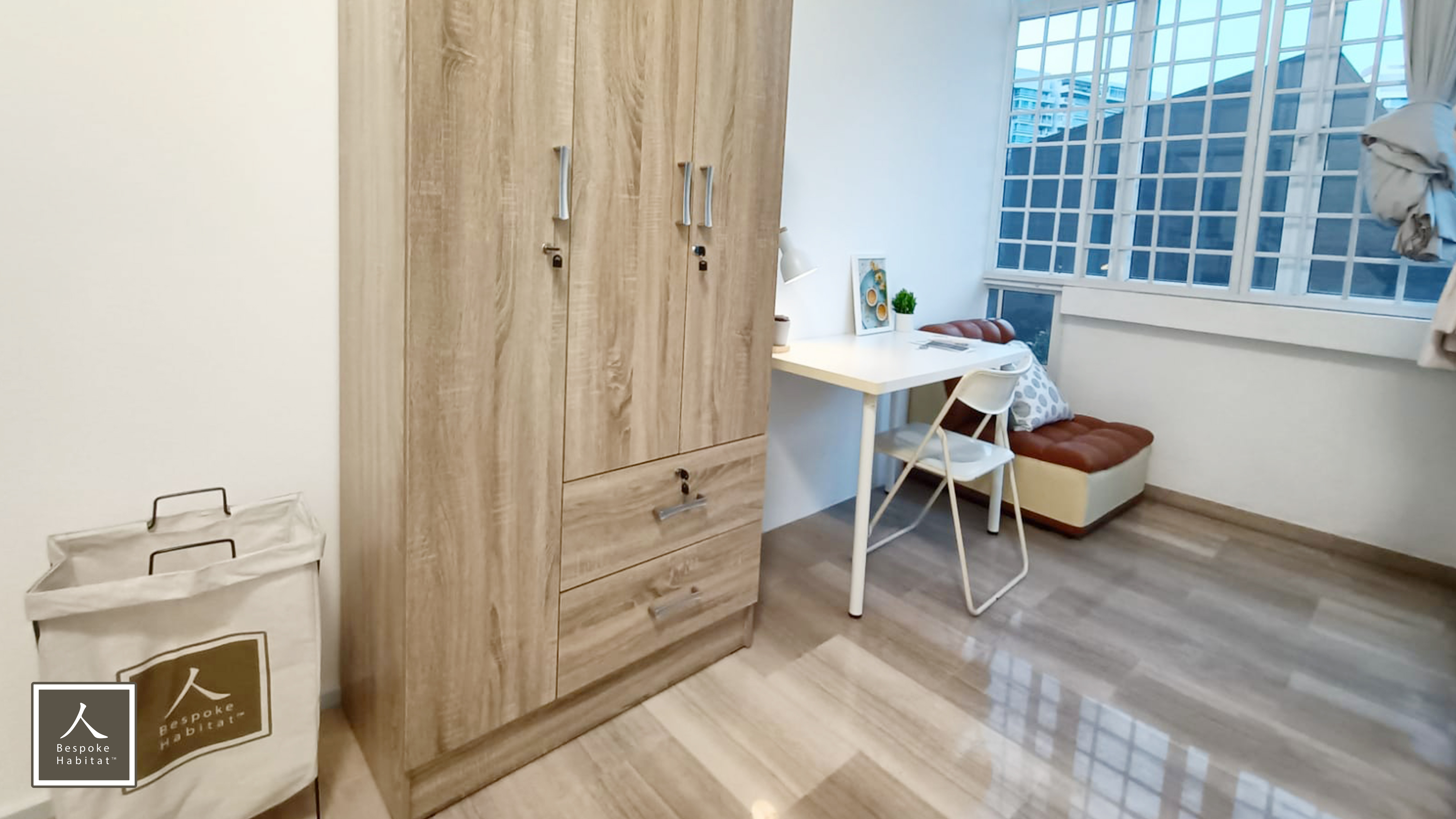 Lakepoint Condominium room photo