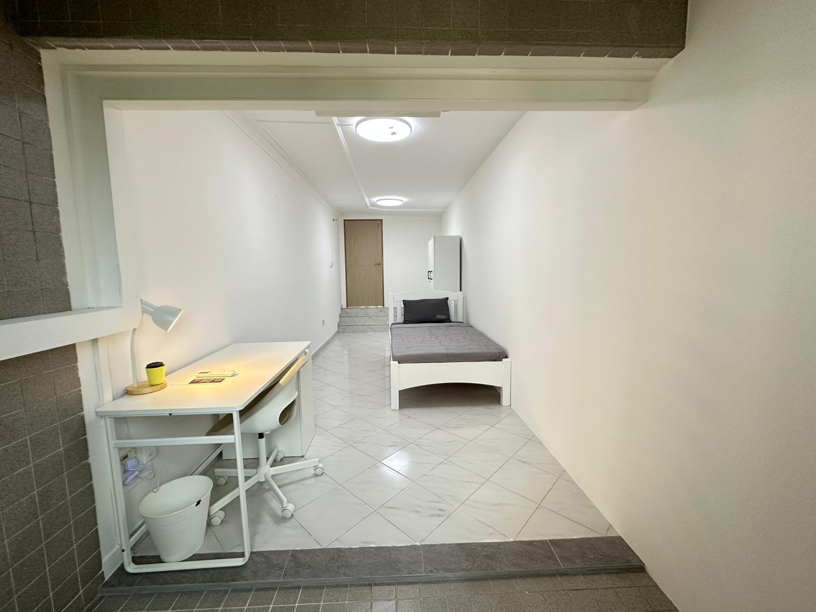 Ivory Heights room photo