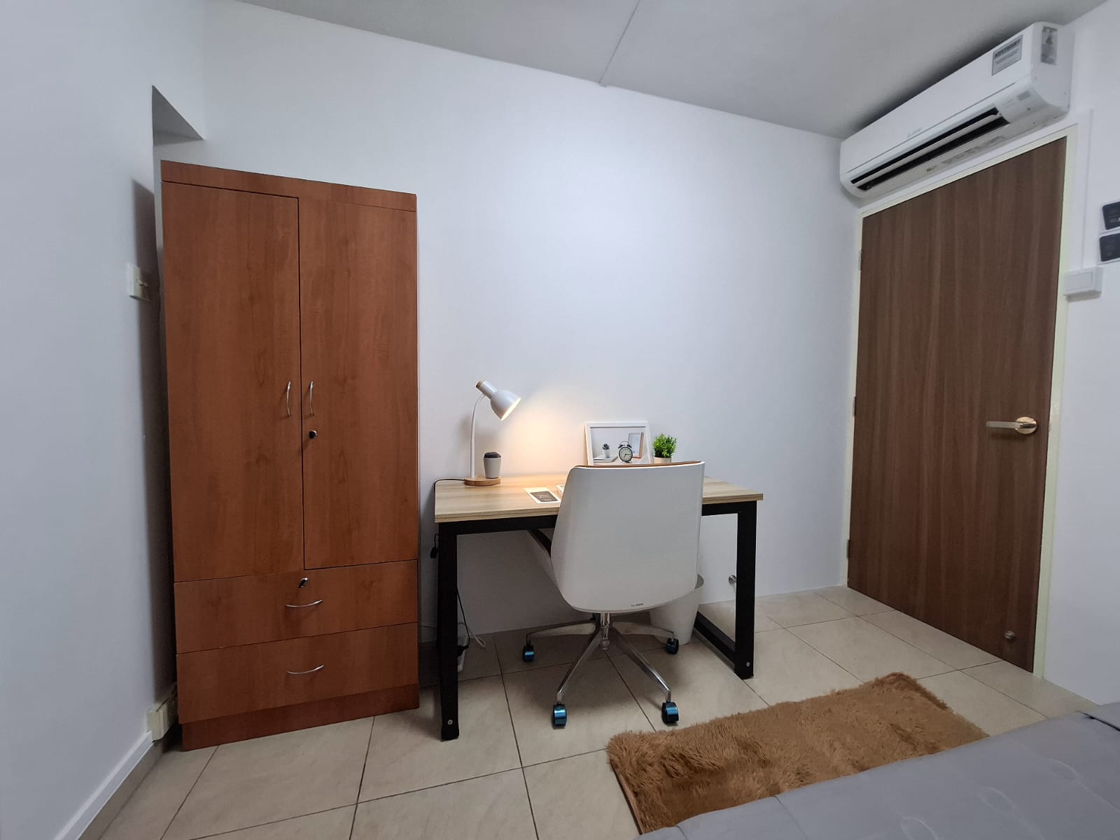 Ivory Heights room photo