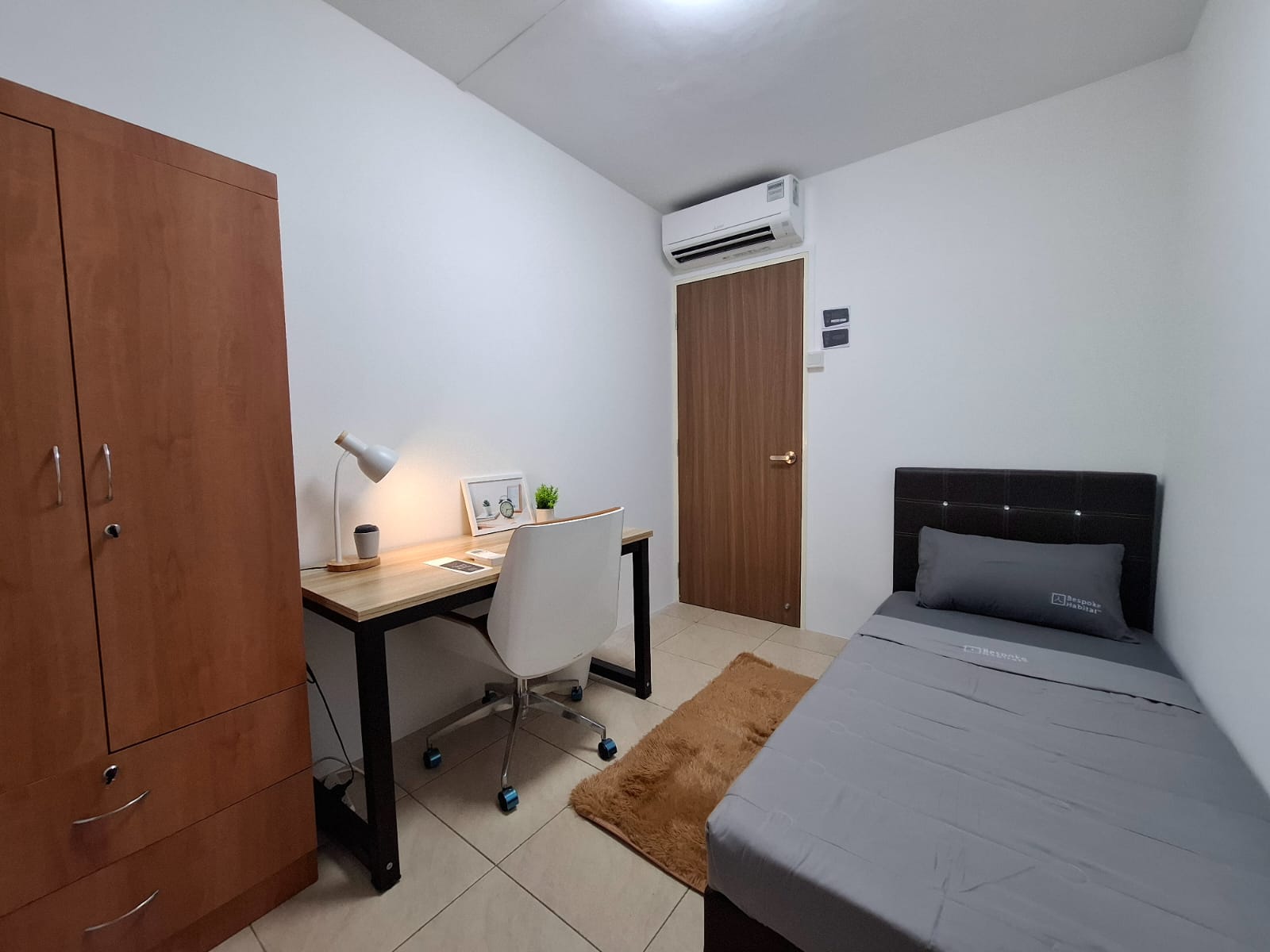 Ivory Heights room photo