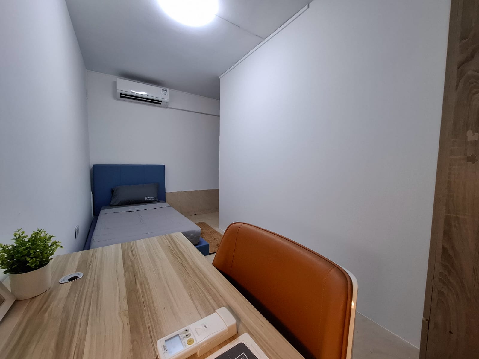 Ivory Heights room photo