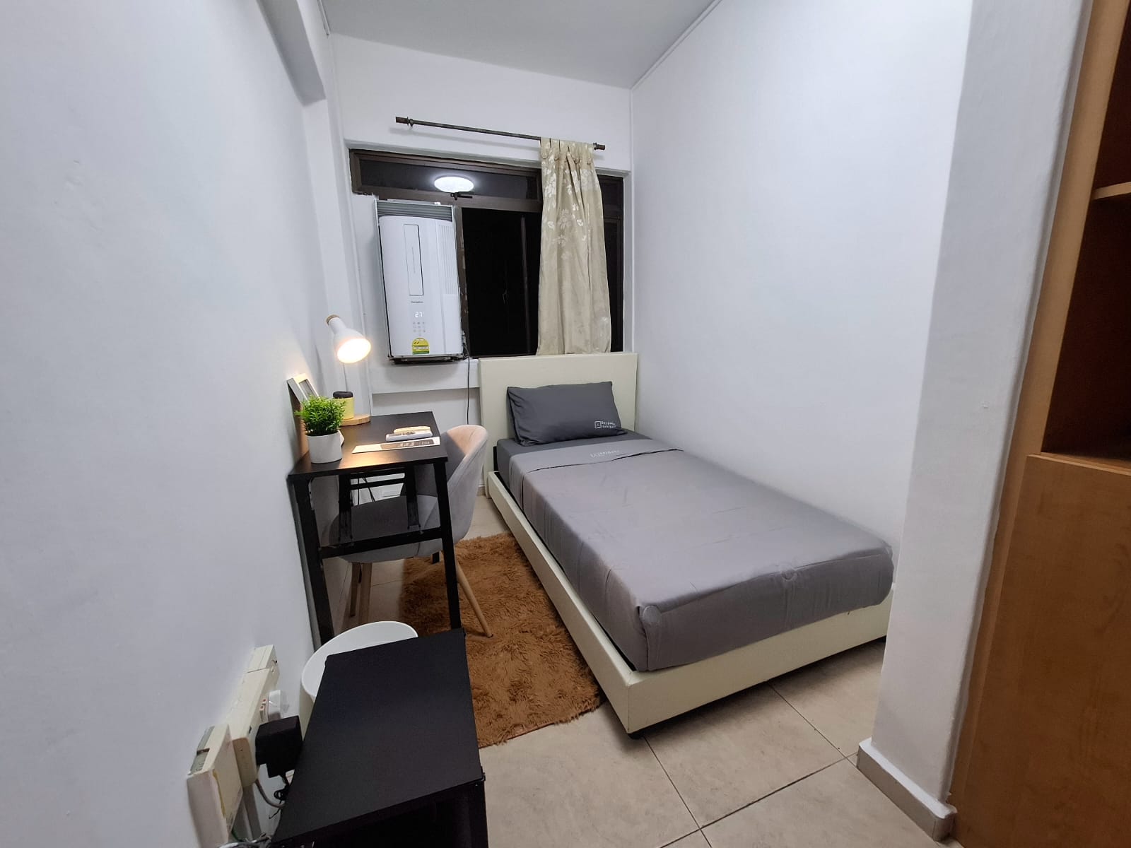 Ivory Heights room photo