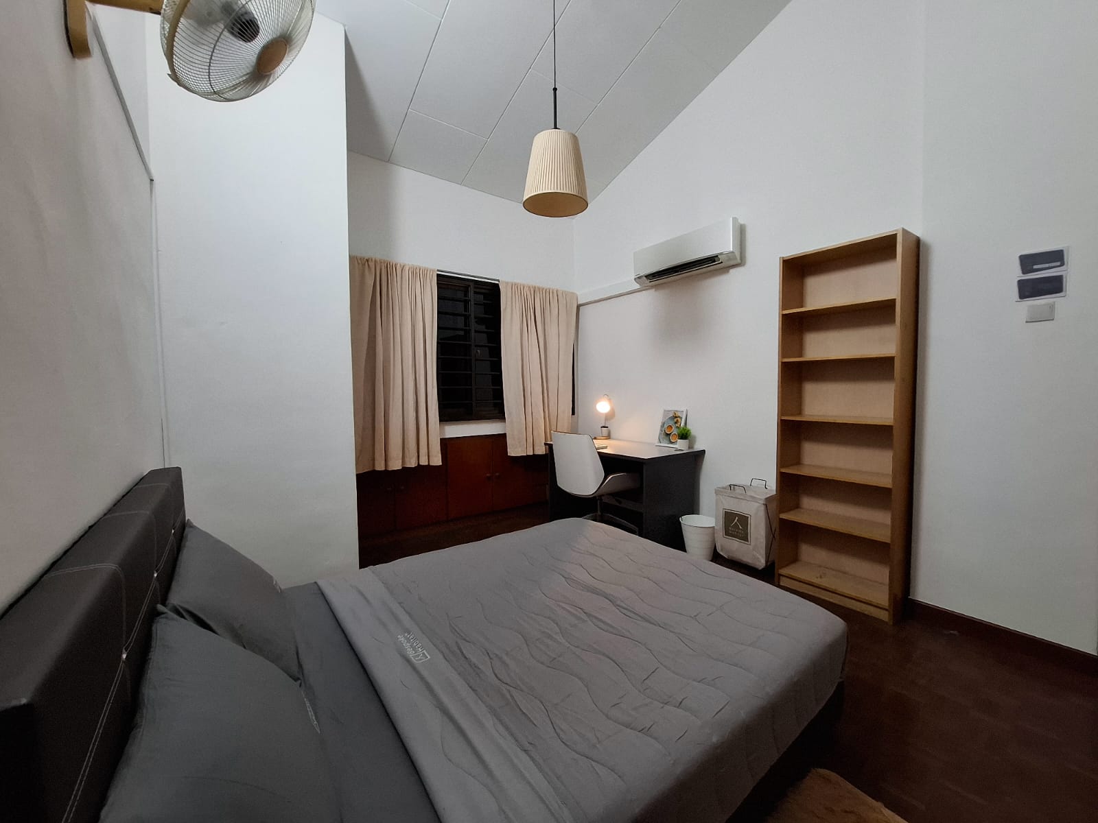 Ivory Heights room photo