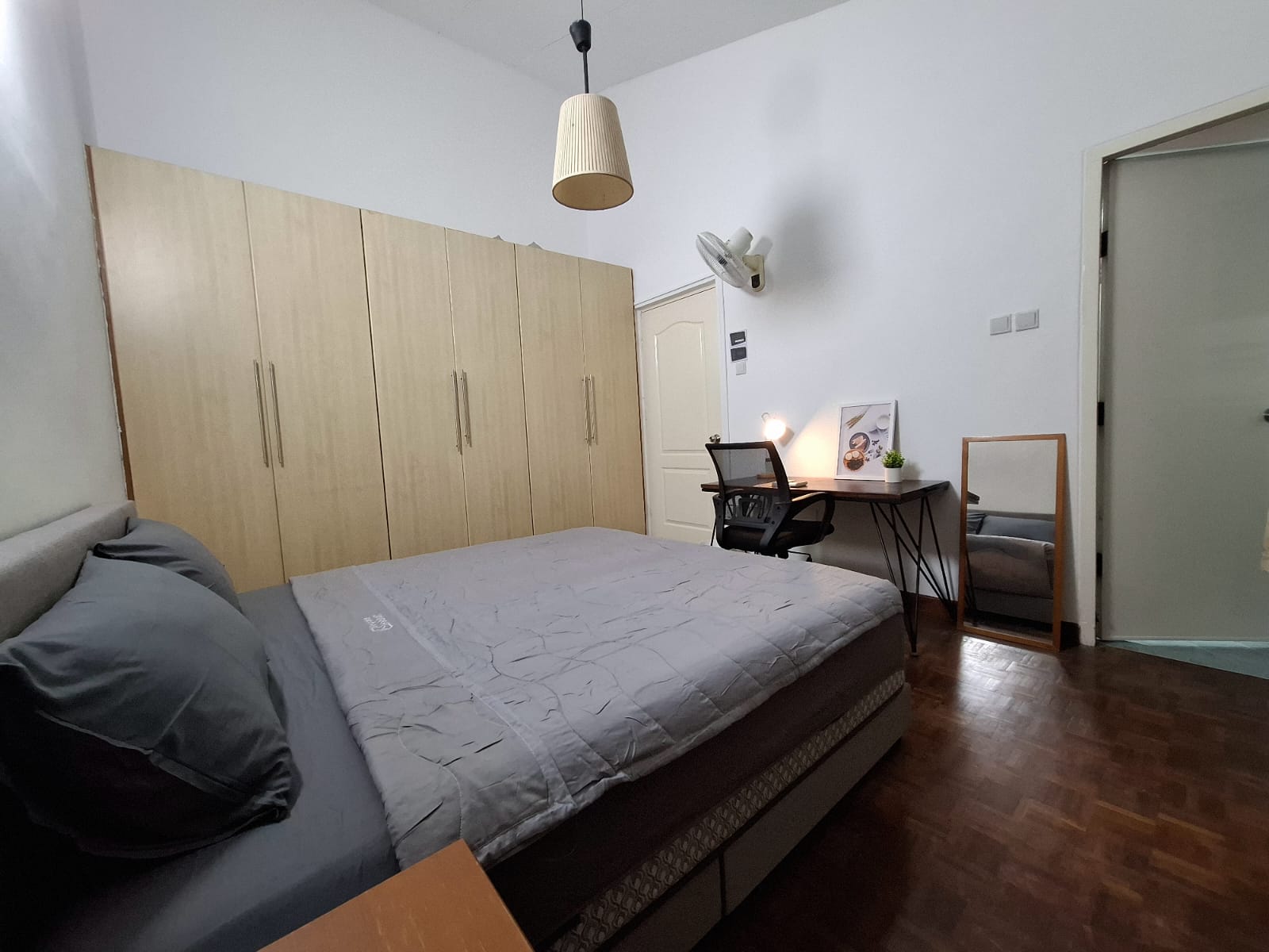 Ivory Heights room photo